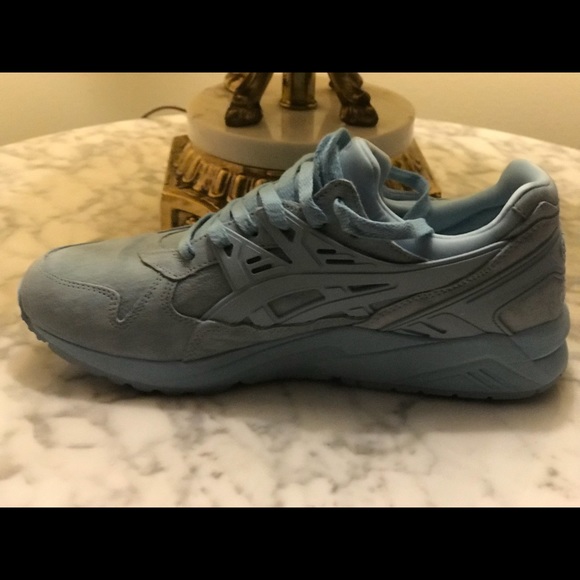 Asics - Picture 2 of 3